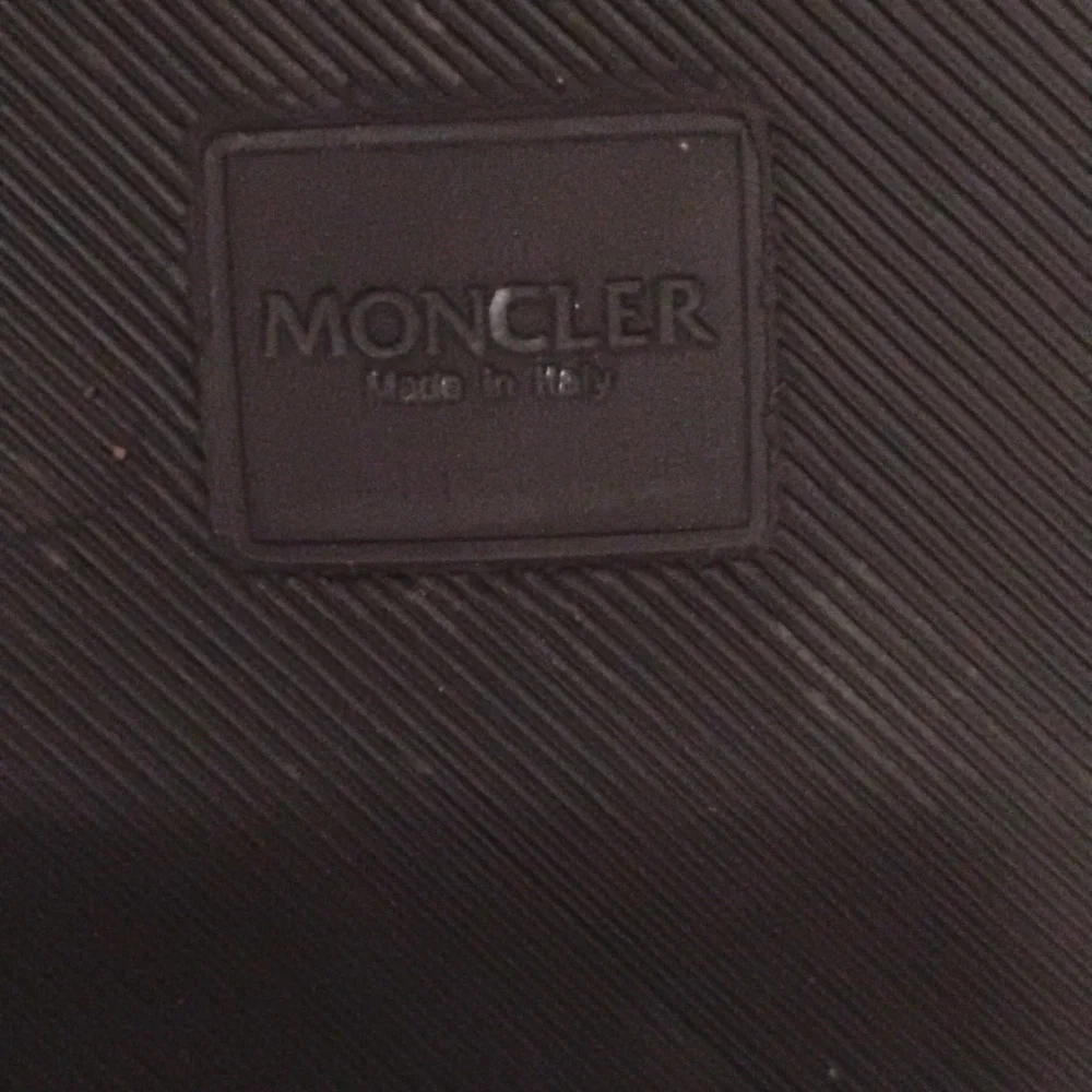 Moncler Mens Basile Slides. Size 46 (US 12). Red White and Blue in color. - Picture 7 of 13